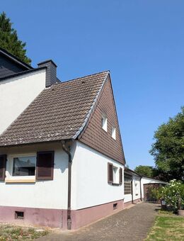 *** Charmante Doppelhaushälfte mit großem Grundstück und viel Potenzial *** - Ludwigshafen (Rhein)