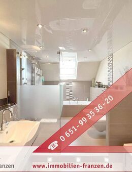 Wunderschönes saniertes Ein- bis Zweifamilienhaus mit Scheune, Garage und großem Garten! - Lorscheid