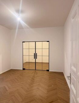 Provisionsfrei: Sanierte und bezugsfreie 2-Zimmer Wohnung im beliebten Graefekiez - Berlin