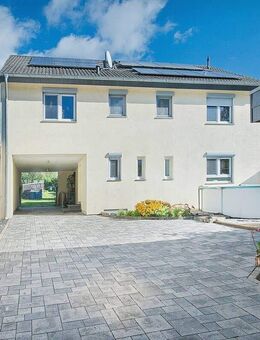 Modernes Einfamilienhaus in ländlicher Lage, Pferdeliebhaber aufgepasst! Pferdehaltung möglich. - Elsdorf (Nordrhein-Westfalen)