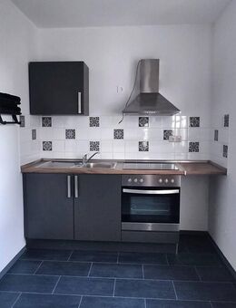 1-Zimmer-Wohnung mit Küchenzeile und Loggia! - Plauen