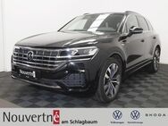 VW Touareg, 3.0 V6 TDI R-Line, Jahr 2023 - Solingen (Klingenstadt)