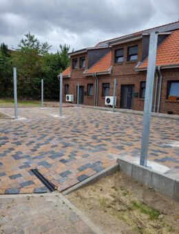 Mehrfamilienhaus mit 3 Reihenhäusern - PV-Anlagen mit ca.390qm Wohnfläche in energetisch modernster Bauweise - fertig zum 1. September 2025 - Lachendorf