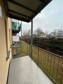 Objekt-Nr.: 1025 - schöne vermietete 3-Zimmer-ETW im 1. OG mit Wanne und Balkon in Plauen