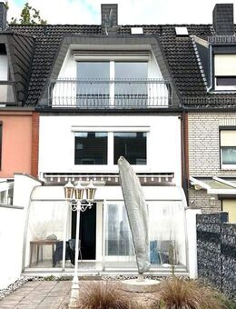 BREMEN-OSTERHOLZ! 4-5-Zimmer-Reihenhaus - Erstbezug nach Komplettrenovierung - in ruhiger Wohnstraße - Bremen