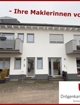 Attraktives Immobilien-PAKET - Vollvermietet - 2 Reihenhäuser - 2 Wohnungen - Garage - 4 Stellplätze - Gewerbehalle - Solingen (Klingenstadt)