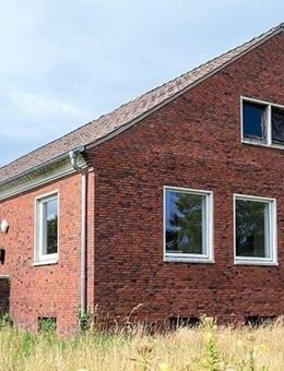 MEHRFAMILIENHAUS AUF GROßEM GRUNDSTÜCK IN AURICH SPEKENDORF - Aurich