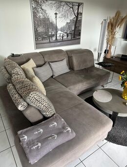 Wohnlandschaft / Eck-Sofa / Couch / Bett-Funktion - Neuwertig - Alpen