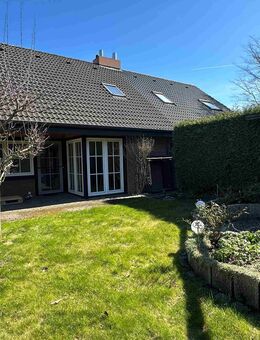 Gemütliche Doppelhaushälfte mit Vollkeller und Garage in Pinneberg - Pinneberg