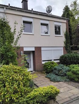 ***BÜSCHER IMMOBILIEN** PREISREDUZIERUNG! Geräumiges Reihenendhaus mit Vollkeller und 5 Zimmern auf einem Erbpachtgrundstück in zentrumsnaher Wohnlage - Gronau (Westfalen)