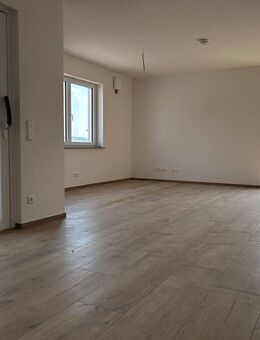 Moderne und geräumige 3-Zimmer-Wohnung im Obergeschoss - Oberriexingen