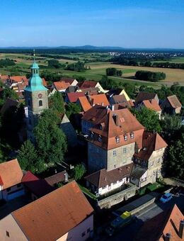 Herrschaftliches Wohnen mit historischem Flair in der Beletage des repräsentativen Schloss Kalchreuth - Kalchreuth