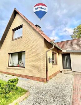 Modernisierter Altbau mit Charme & Substanz - 9 Zimmer, 290?m² in ruhiger Lage von Quickborn - Quickborn (Landkreis Pinneberg)