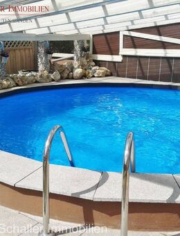 Schöne Doppelhaushälfte als private Wellnessoase - mit Pool, Werkstatt, Carport und Garten - Ellingen