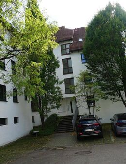 Sonnenbalkon mit Blick ins Grüne lädt ein - Kirchheim (Teck)