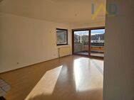 Schöne 2,5-Zimmer-Wohnung mit Balkon und Tiefgaragenplatz - Grafenau (Baden-Württemberg)