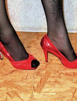 High Heels Gr. 39 / Absatzhöhe 9 cm / Pumps / Damenschuhe / atmosphere - München