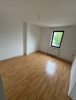 Helle, frisch renovierte 2-Zimmer-Wohnung in Nörten-Hardenberg - Nörten-Hardenberg