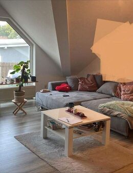 Helle 2,5-Zimmer-DG-Wohnung mit Balkon in Witten-Vormholz - ideal für 1-2 Personen - Witten