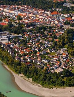 Frisch sanierte 3-Zimmer-Wohnung mit Südloggia und Blick ins Grüne - ohne Provision! - Mühldorf (Inn)