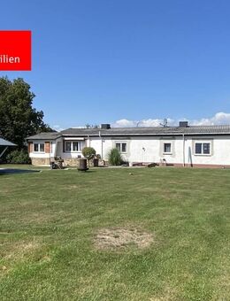 Ein schön modernisiertes Doppelhaus auf großem Areal in ruhiger Wohnlage bietet viele Möglichkeiten! - Schwalmstadt