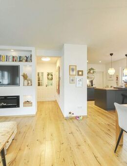 Neubau-Highlight: Stilvoll leben im Grünen - Hohberg