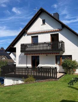 Charmantes Zweifamilienhaus in begehrter Höhenlage von Engelskirchen-Ründeroth - Engelskirchen