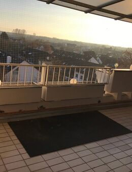 Großzügige 4 Zimmer-Maisonette-Wohnung mit großer überdachter Loggia und TG-Platz - Rodgau