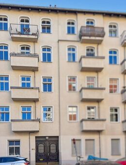 Jetzt schon für die Zukunft sichern: Vermietete 2-Zimmer-Wohnung mit Balkon in Berlin-Friedrichshain - Berlin