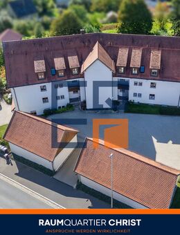 3 Zimmer Eigentumswohnung mit Garage & Balkon - Waldershof