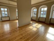 Hochwertig sanierte geräumige 3-Zimmer-Wohnung mit authentischem historischen Charakter in Top-Lage - Lößnitz