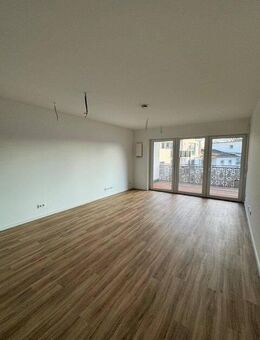 Barrierefrei : 3 Zimmer Wohnung mit Loggia und EBK in zentraler Lage - Bramsche