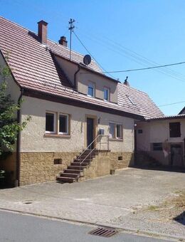 Wertheim-Nassig: Einfamilienhaus mit Nebengebäude - Wertheim