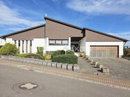 Großflächiger Bungalow mit ausgebautem Untergeschoss in Ludweiler - Völklingen