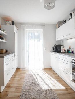 PROVISIONSFREI * Top renovierte, moderne Wohnung mit drei Stellplätzen - Krauchenwies