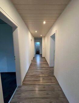 **Renovierte 4-Zimmer-Wohnung mit Balkon** - Clausthal-Zellerfeld