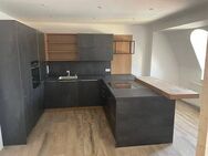 Verliebt auf den ersten Blick: 3-Zimmer-Charme mit Erker und Traumküche im Stadtteil St. Johannis - Nürnberg