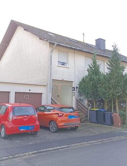 Schöne und gemütliche 3 Zimmer, Küche, Bad - Dachgeschosswohnung - Hennweiler