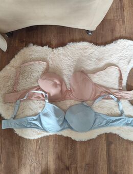 95B, Schnäppchen! 2 neue Push Up BHs - Lucka