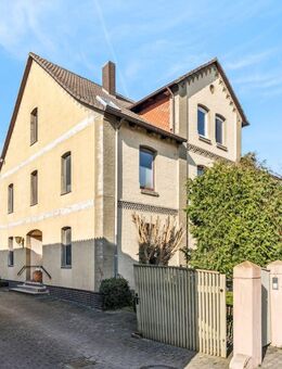 Hoheneggelsen: Großzügiges Herrenhaus auf parkähnlichem Grundstück - Söhlde