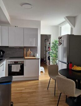 Kurzfristig anmietbar - 2-Zimmer Wohnung, Einbauküche, Stellplatz - Villingen-Schwenningen