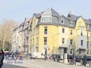 **PREIS**PREIS** 4 Zimmer Altbauwohnung, komplett renoviert mit Gartennutzung - Frankfurt (Main)