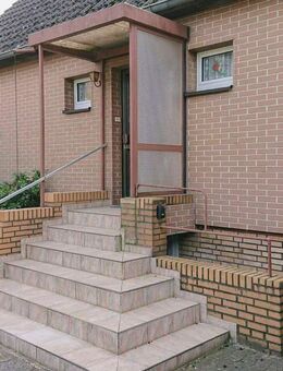 Charmantes Einfamilienhaus mit großem Garten und teilbarem Grundstück in Tiddische - Tiddische