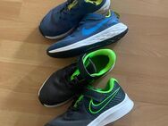 NIKE STAR RUNNER 2 PAAR GR.32 - Zinnowitz