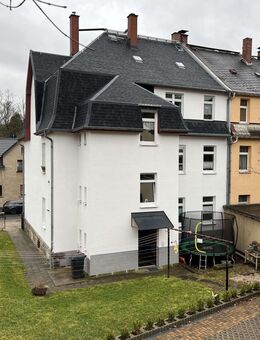 Hier können Sie wohnen und bekommen zusätzlich Mieteinnahmen! MFH als Kapitalanlage oder Eigenheim! - Rodewisch