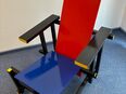 Rot-Blaue Stuhl in 89171