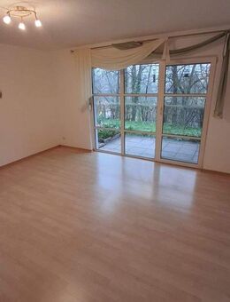 Helle 2-Raum Wohnungen mit Einbauküche, Terrasse und Stellplatz - Zwickau