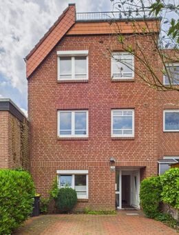 360°-Blick über Springe: Architektenhaus mit 5 Zimmern am Ebersberg - Springe
