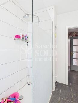 Freistehendes Zweifamilienhaus in super Lage - mit Garten, Balkon und Garage in St. Ingbert - Sankt Ingbert