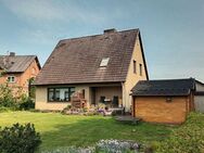 5-Zimmer-Einfamilienhaus in ruhiger Lage mit Gäste-WC, Terrasse, Vollkeller und Garage auf großem Grundstück - Elmenhorst (Landkreis Stormarn)